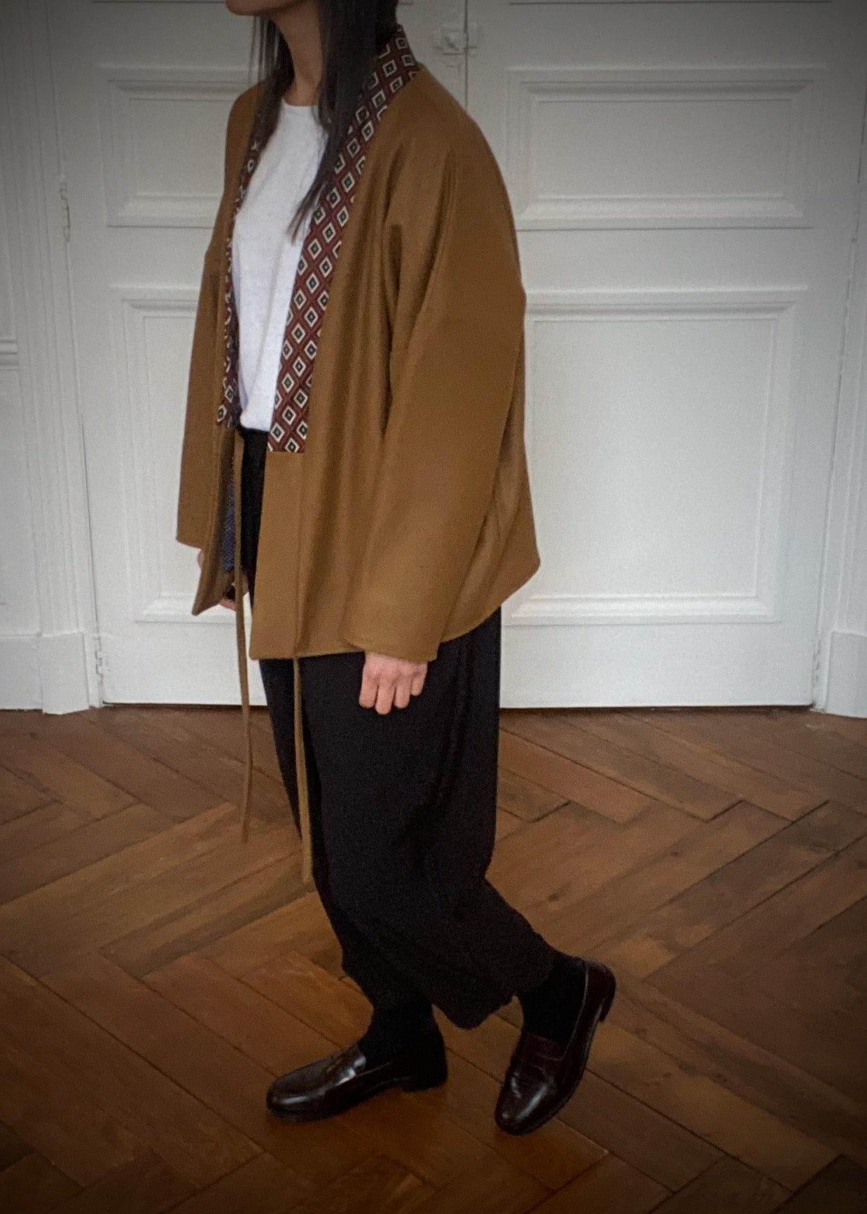 KIMONO BRUN COL MOTIF CRAVATE - L'atelier Kez'ya