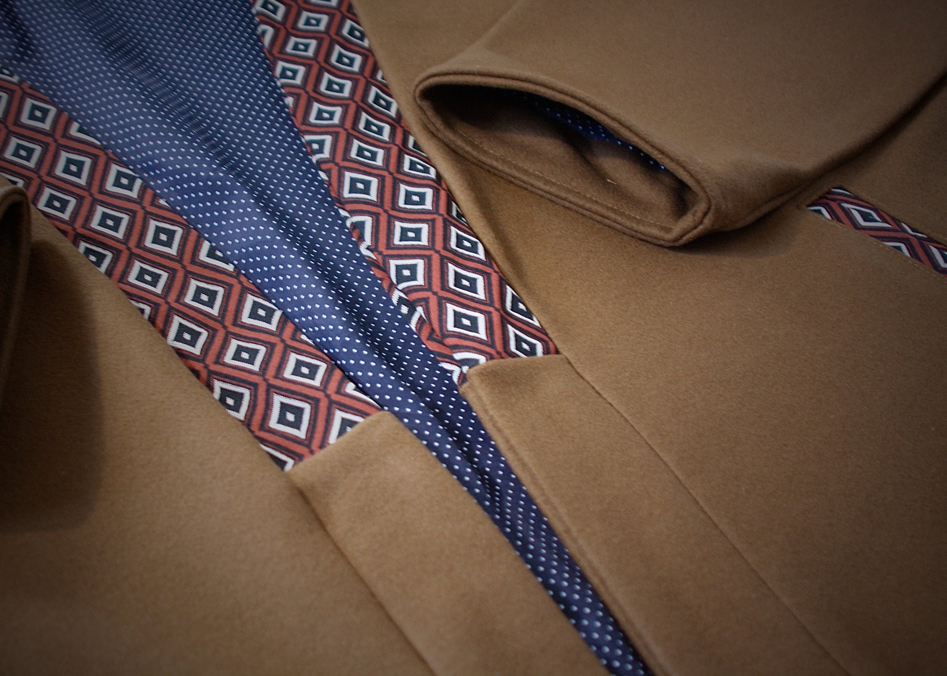 KIMONO BRUN COL MOTIF CRAVATE - L'atelier Kez'ya