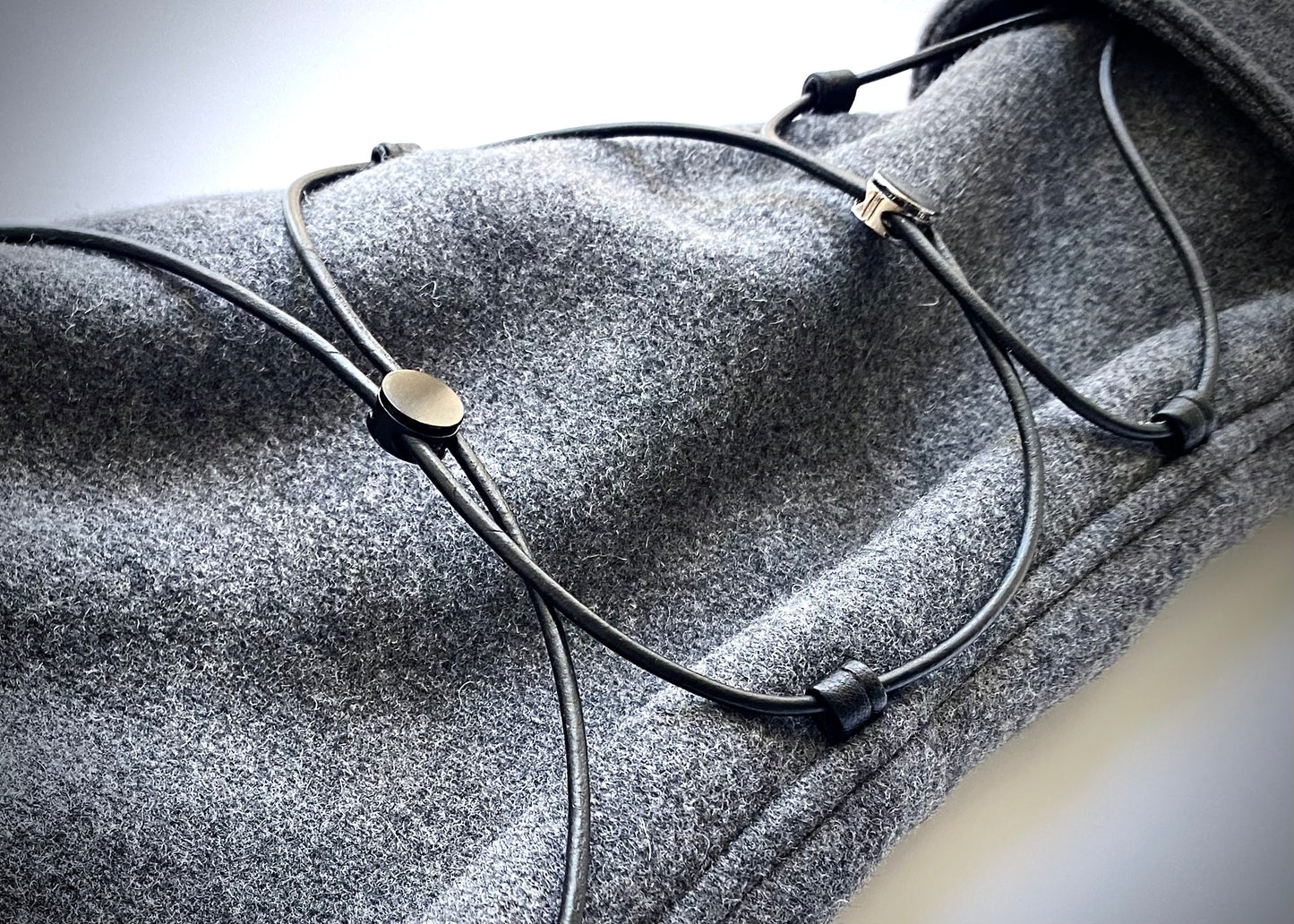 Blouson en laine avec poches en cuir - L'atelier Kez'ya