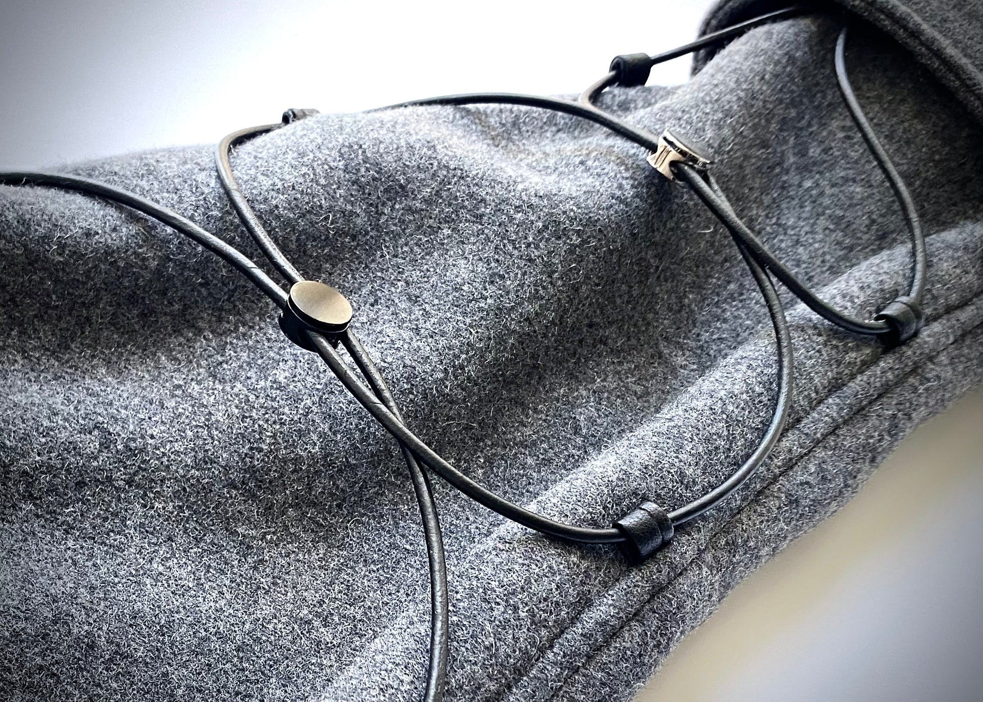 Blouson en laine avec poches en cuir - L'atelier Kez'ya